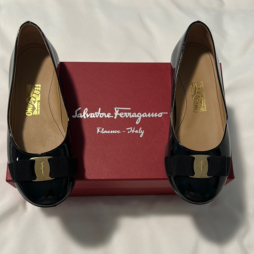 Salvatore Ferragamo Kids Black Flats
